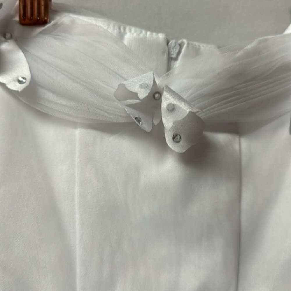 Full length flower girl dress with butterflies around top & Tull has gems (1446) - Picture 4 of 9